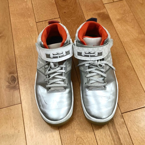 Nike Air LeBron Akronite QS GS 'All Star Galaxy' Size 6 - Picture 14 of 15